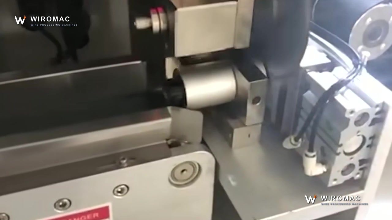 Automatic Crawler-Feed Tube Cutting Machine without Inkjet Printer WM-609
